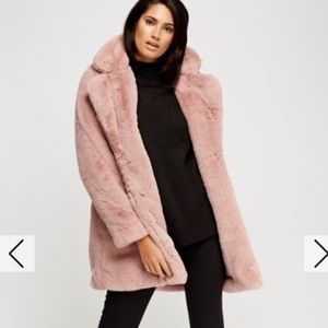 Dusty pink teddy coat